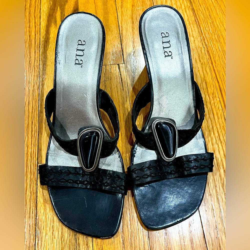 a.n.a black leather wedge sandals size 8M